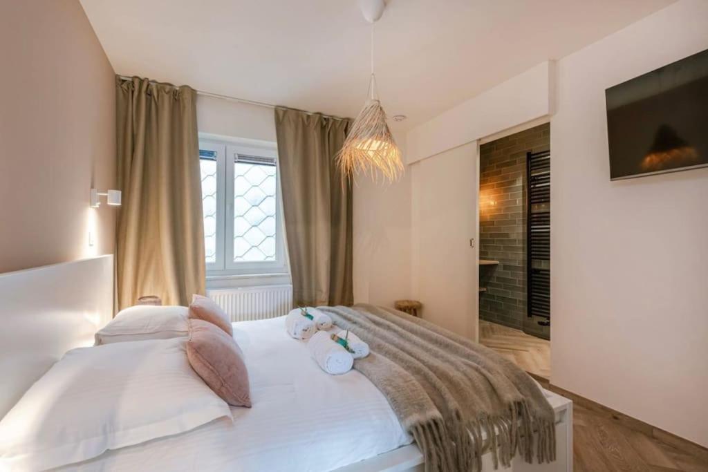 Juan - Stijlvol Appartement Met Uitzicht Op De Kaai オステンド エクステリア 写真